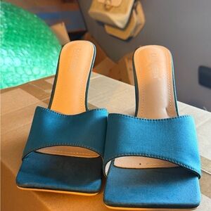 Cape Robbin Teal Mules